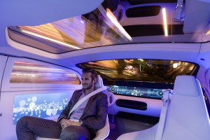 F 015